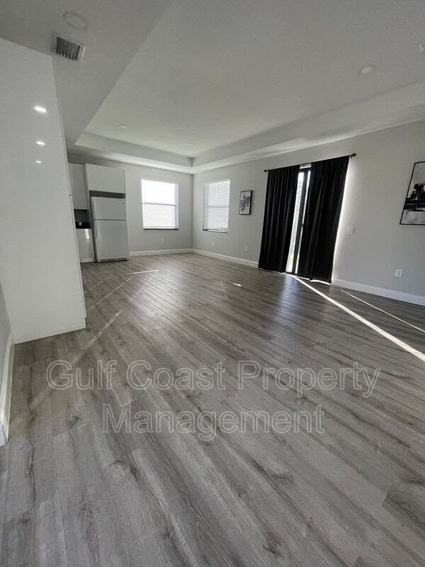 1924 Marlay Avenue – photo 4