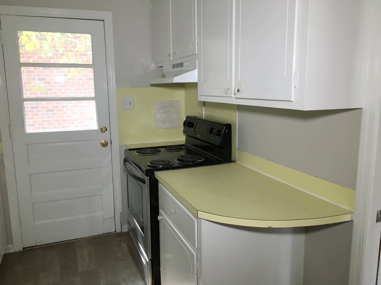 2 Bedroom 1 Bath Apartment in Radcliffeborough – photo 5
