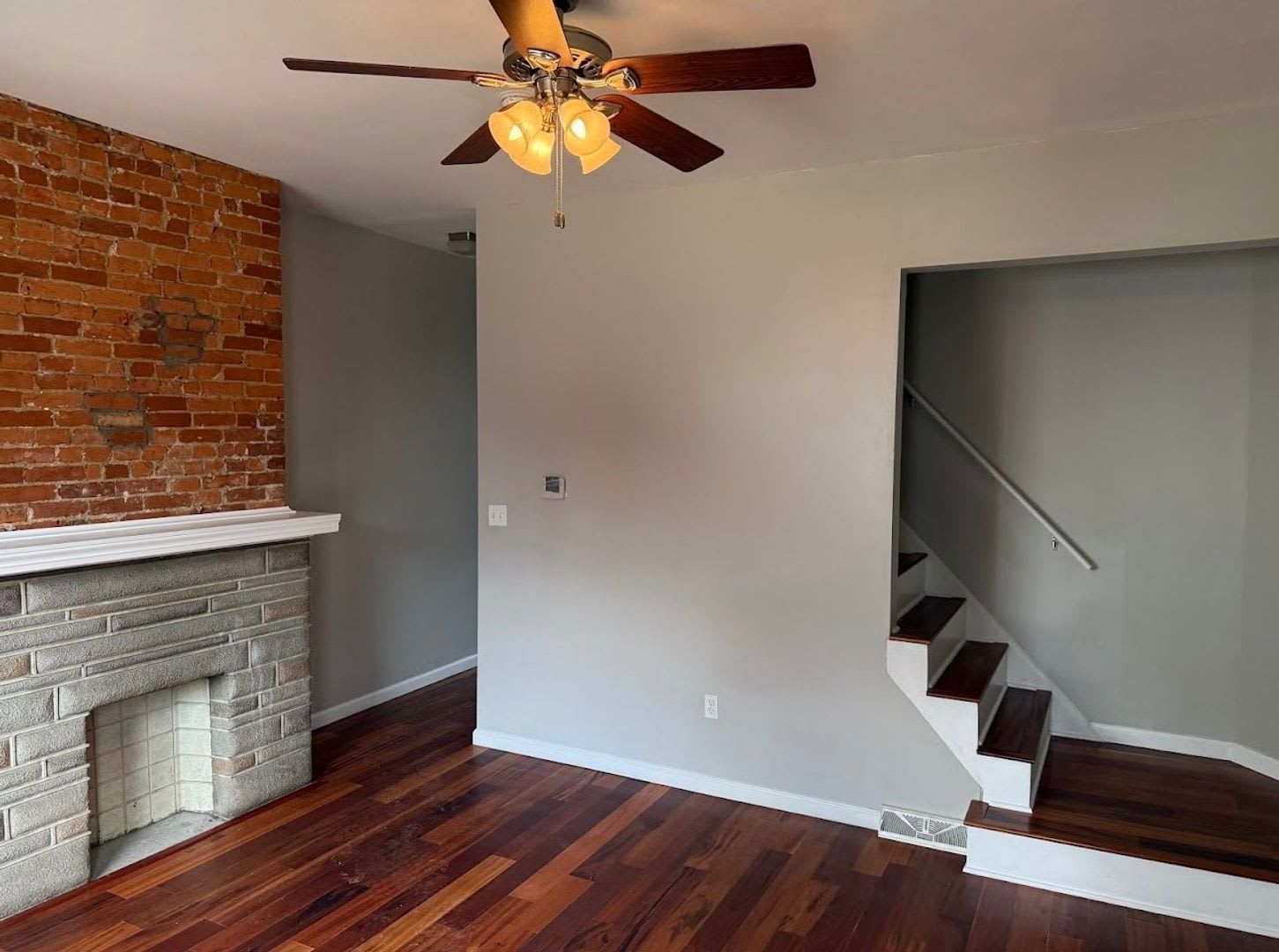 2 Bedroom, 1 Bath Townhome in trendy Lawrenceville. Convenient! – photo 5