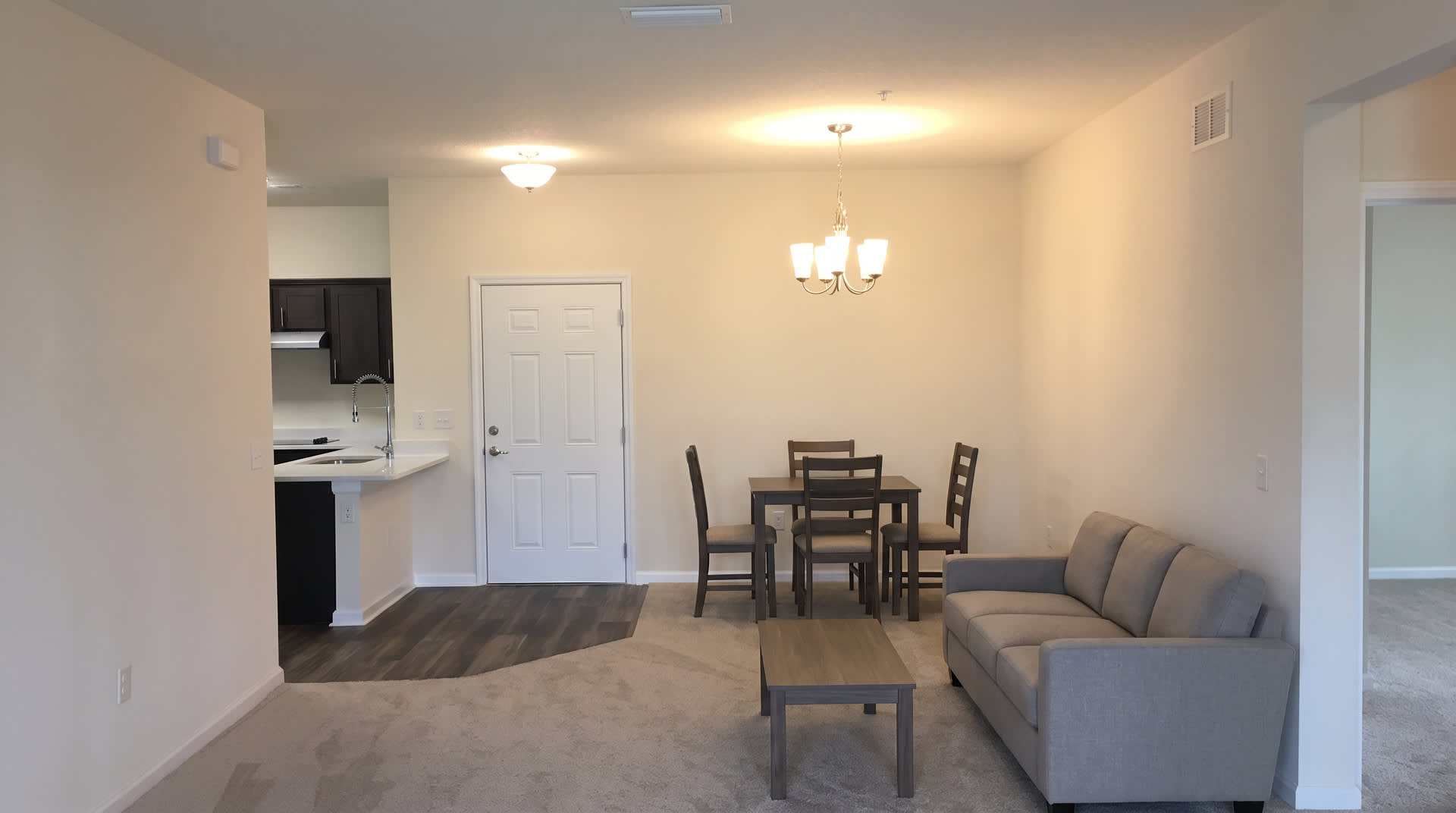 3/2 Condo in Desirable Town Center Area/ Southside Blvd Jax! – photo 5