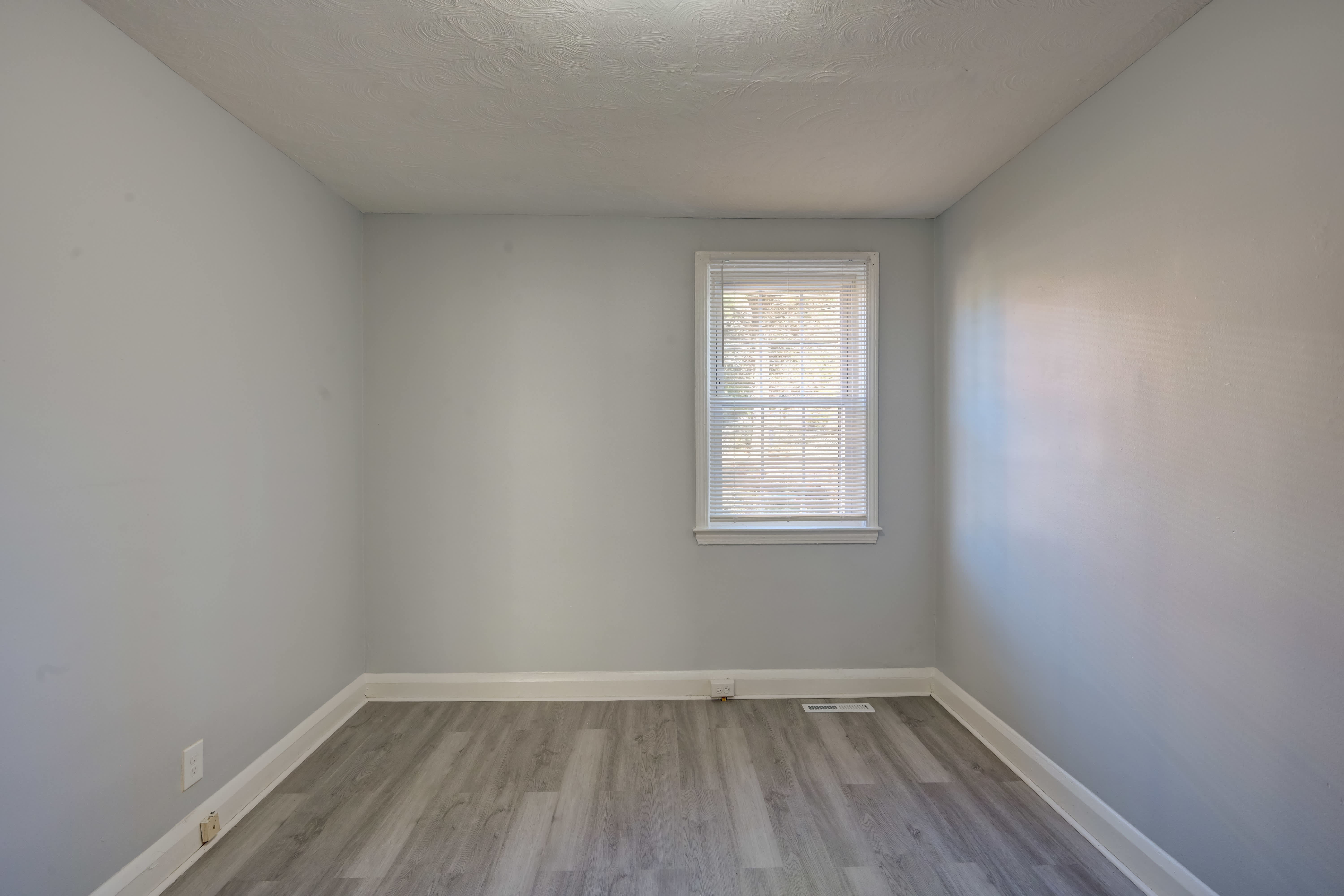 6105 Chinquapin Parkway – photo 5