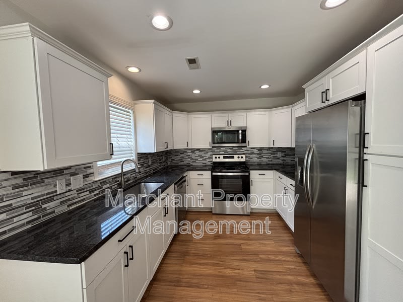 461 Brighton Woods Drive – photo 4