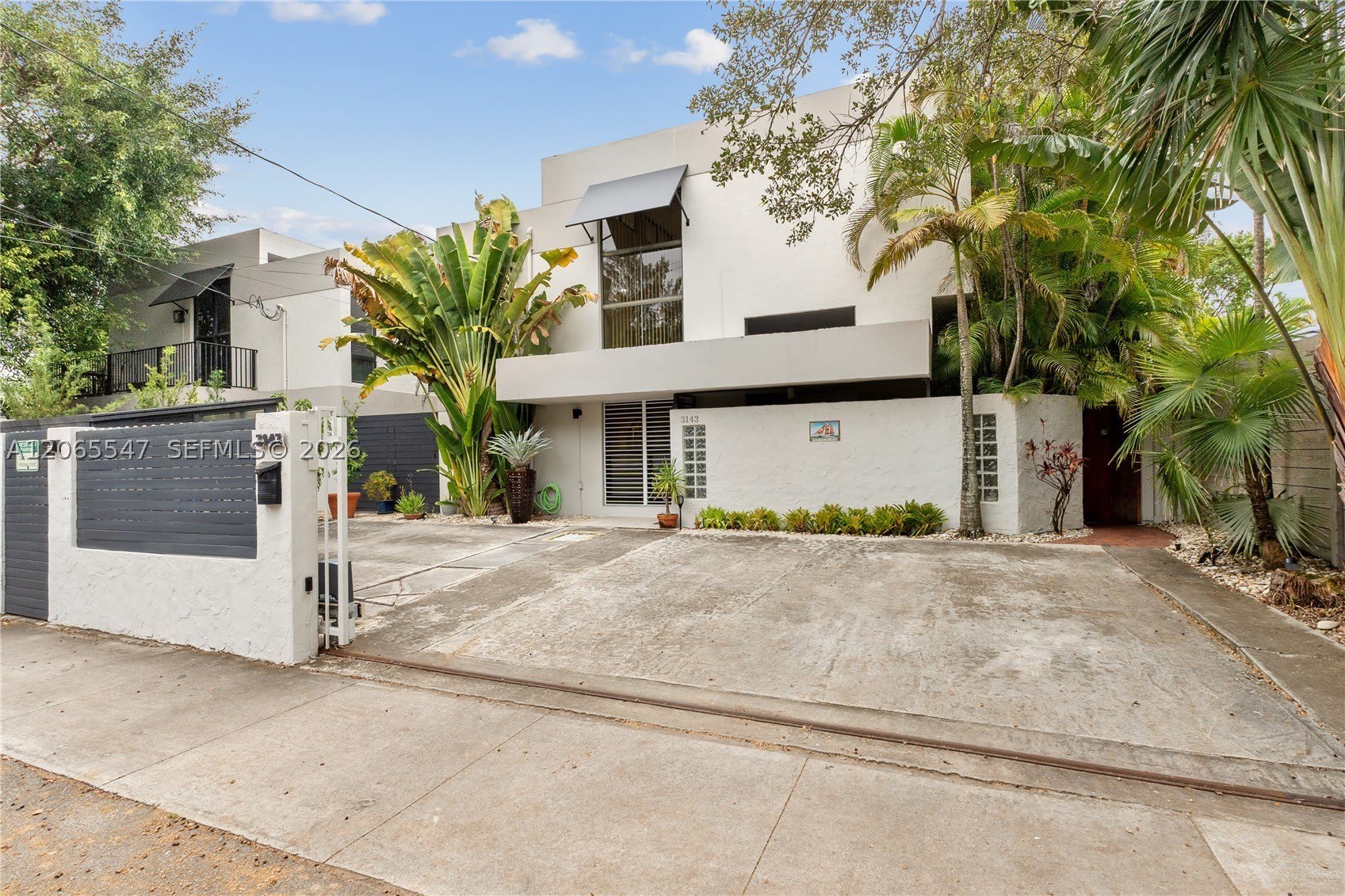 3143 Virginia St – photo 2