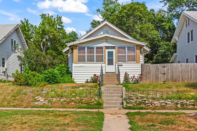 2315 N 61St – photo 1