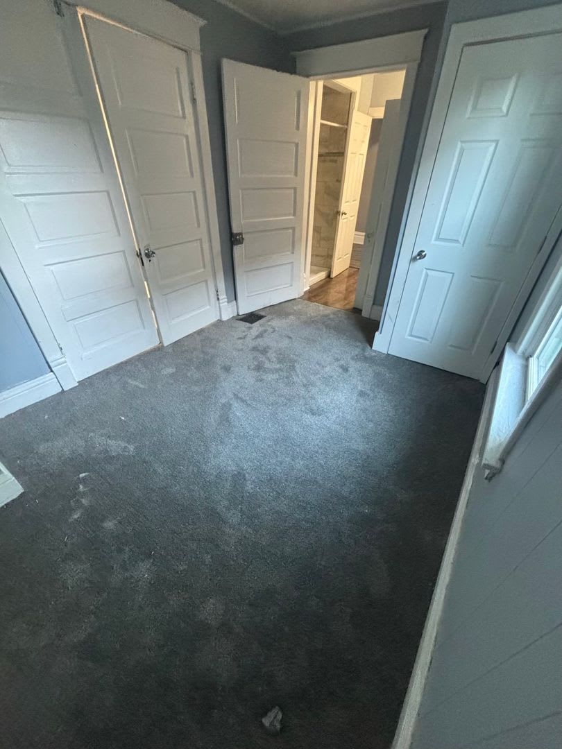 Large 4 bedroom 2 bathroom House – photo 2