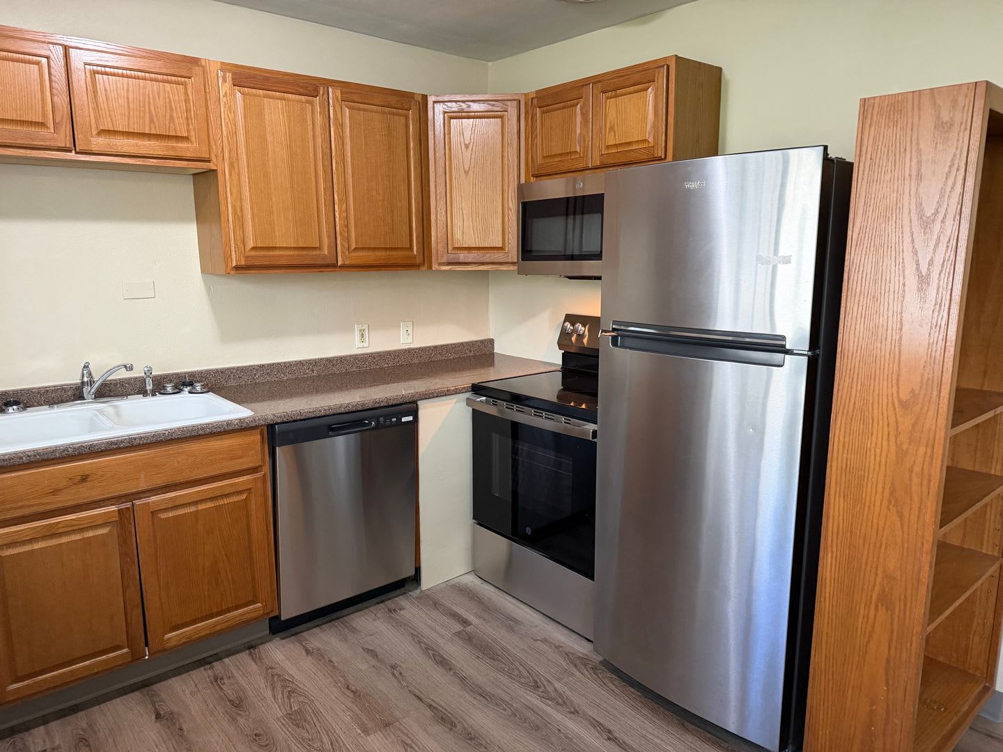 Updated 2 bedroom 1 bath duplex in Eugene! – photo 5