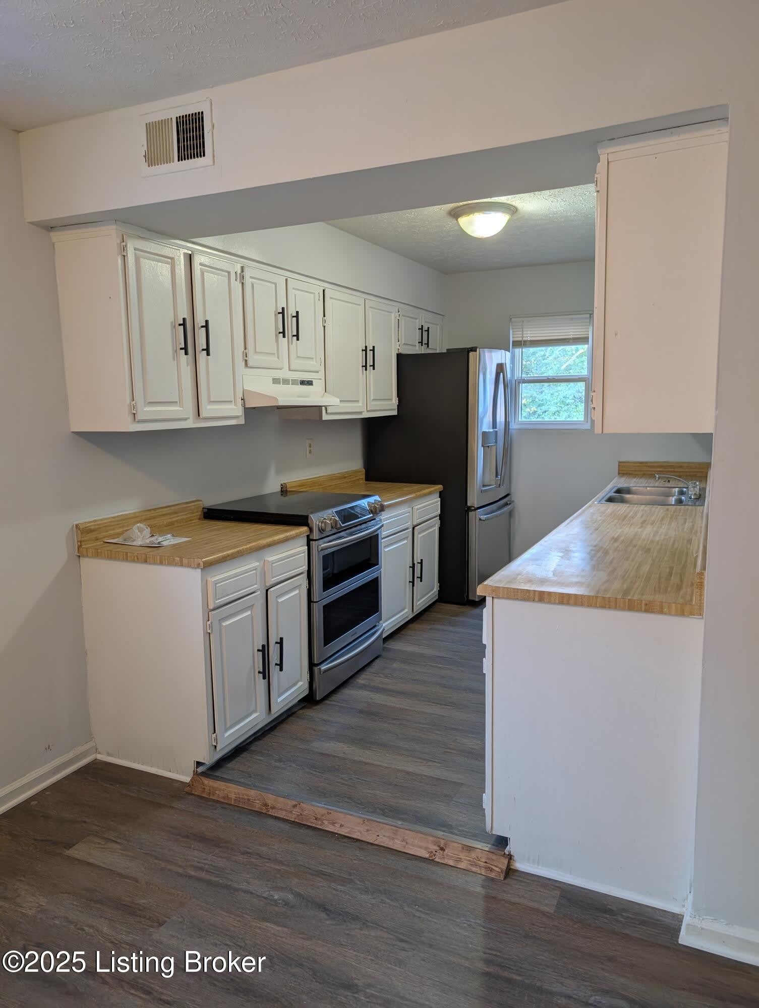 3224 Springfield Dr – photo 1