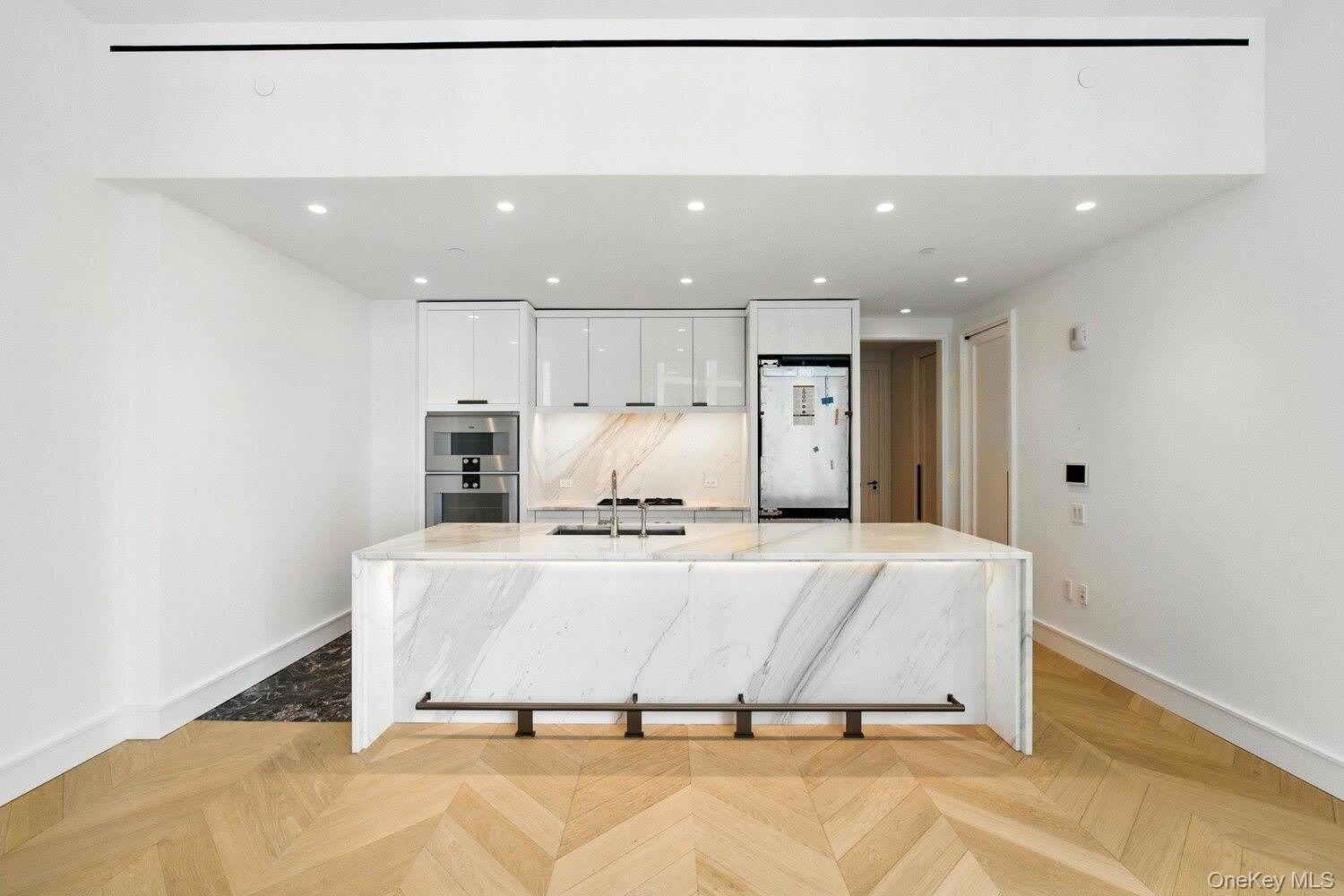 500 W 18TH Street – photo 2