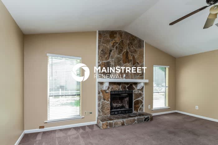 337 Windsor Walk Southeast – photo 2