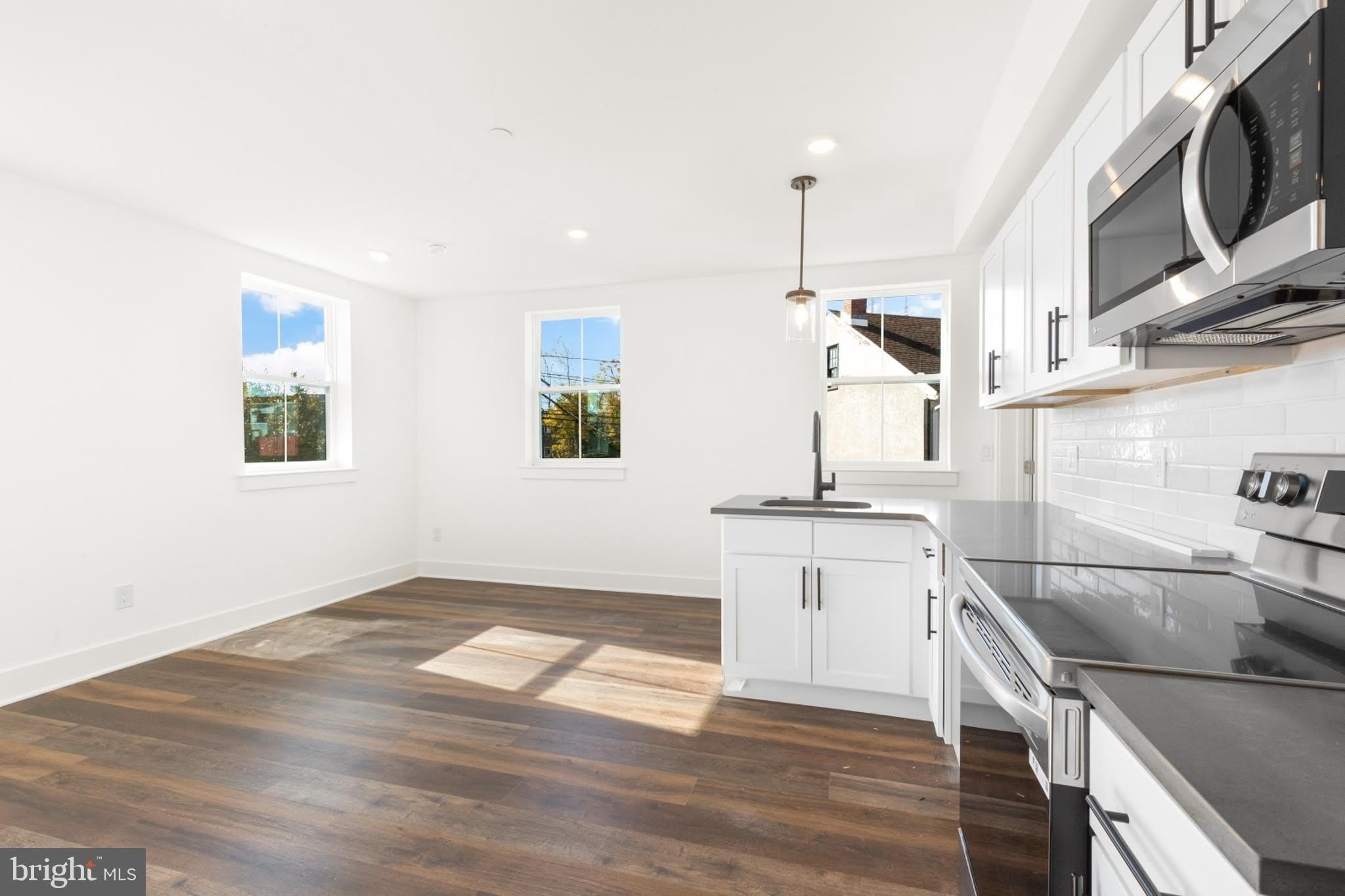 7037 Ridge Avenue – photo 4