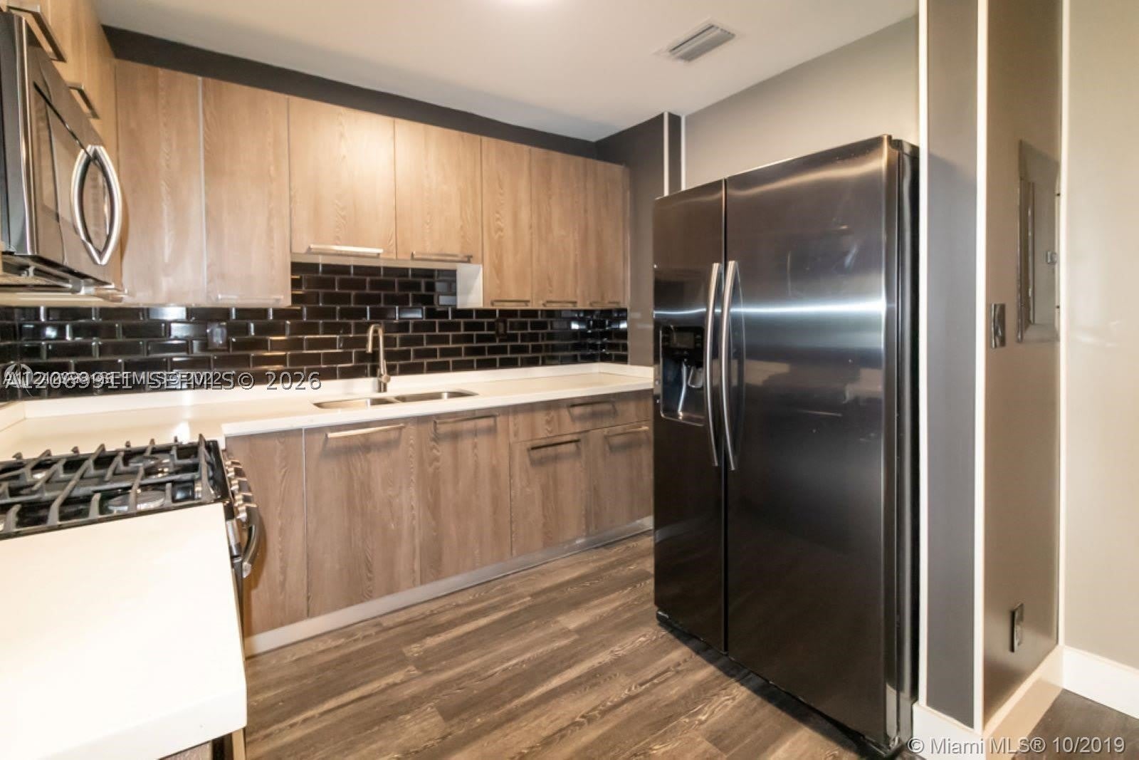733 85th St – photo 3