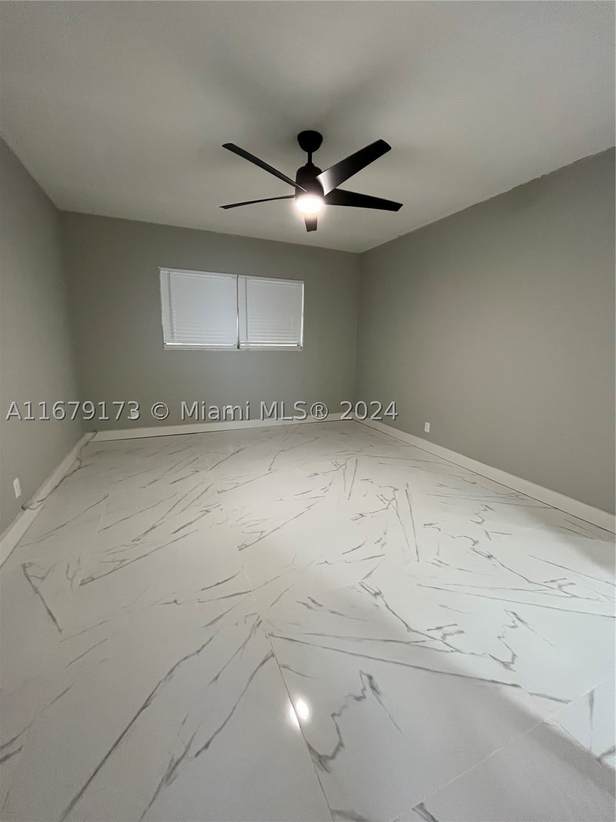 5102 NW 36th St – photo 2