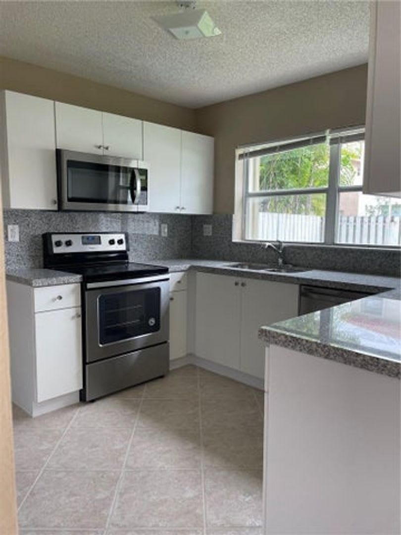 19250 NW 12TH Manor, Pembroke Pines, FL 33029 – photo 1