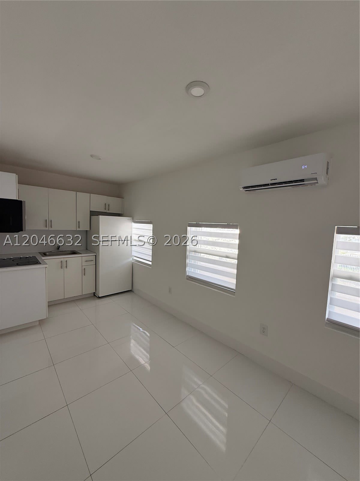 6716 NW 6th Ave – photo 1