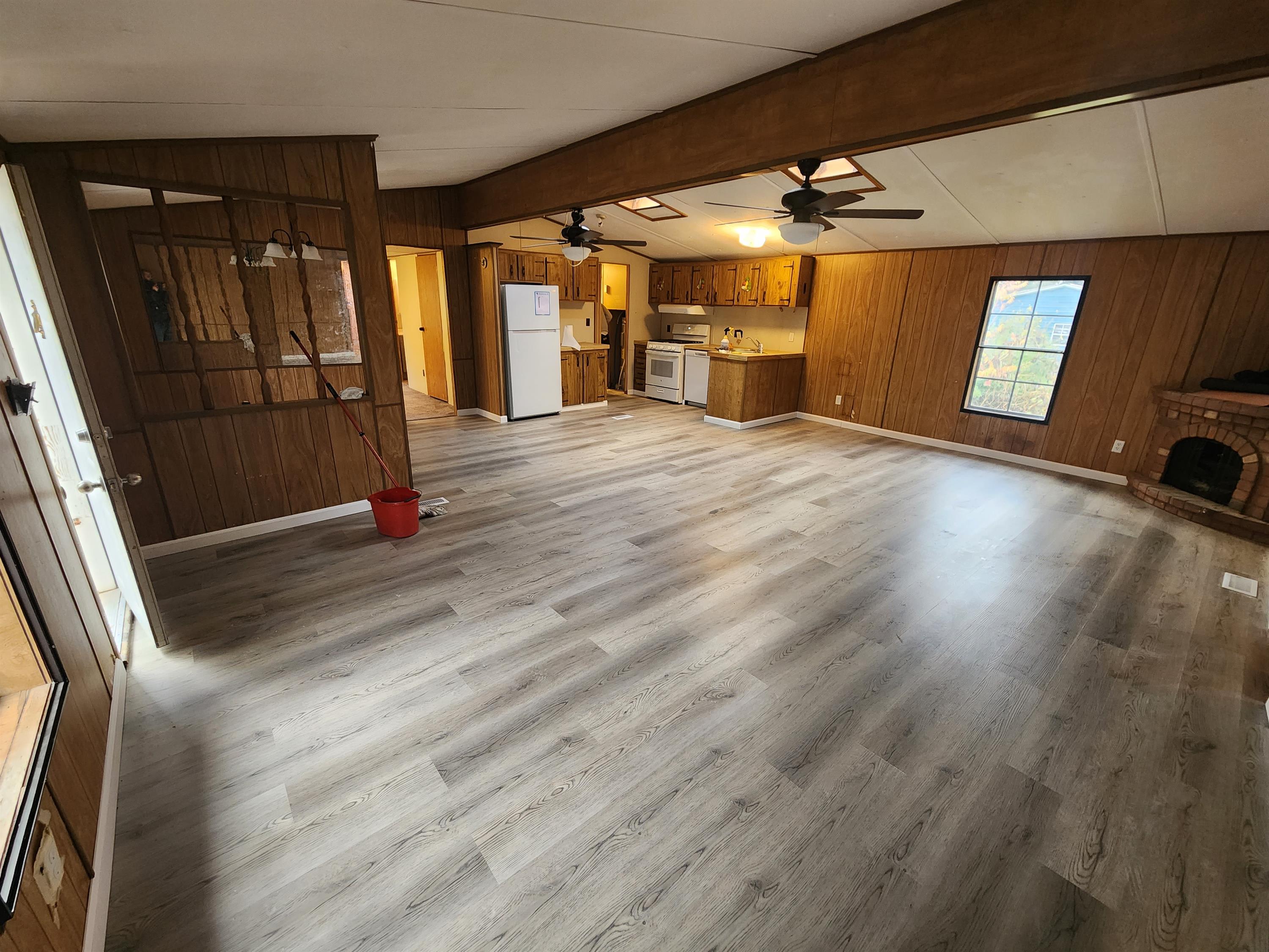 2966 Laird Avenue – photo 5