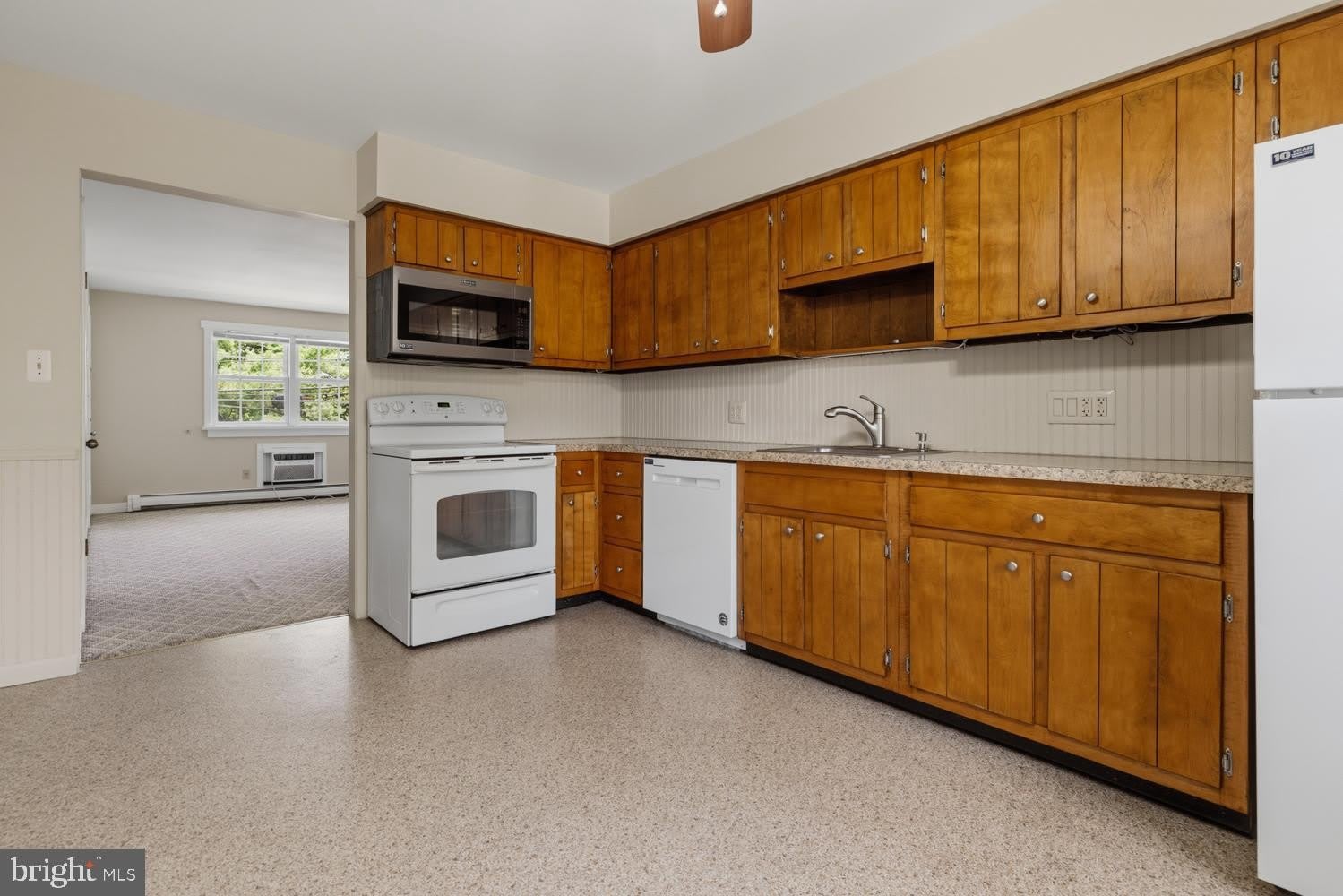 429 EDGEMONT Avenue – photo 4