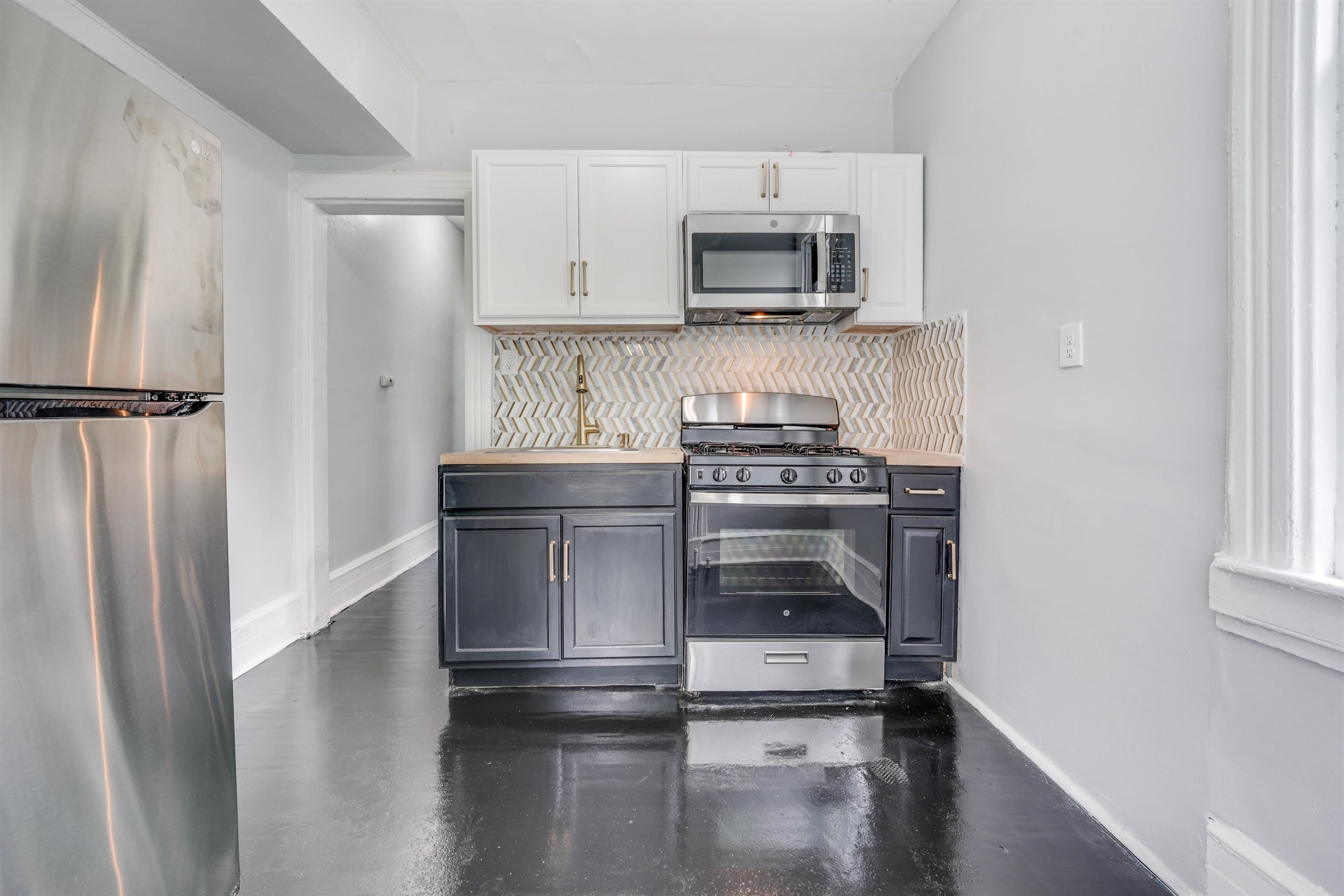 234 SUMMIT AVE – photo 2