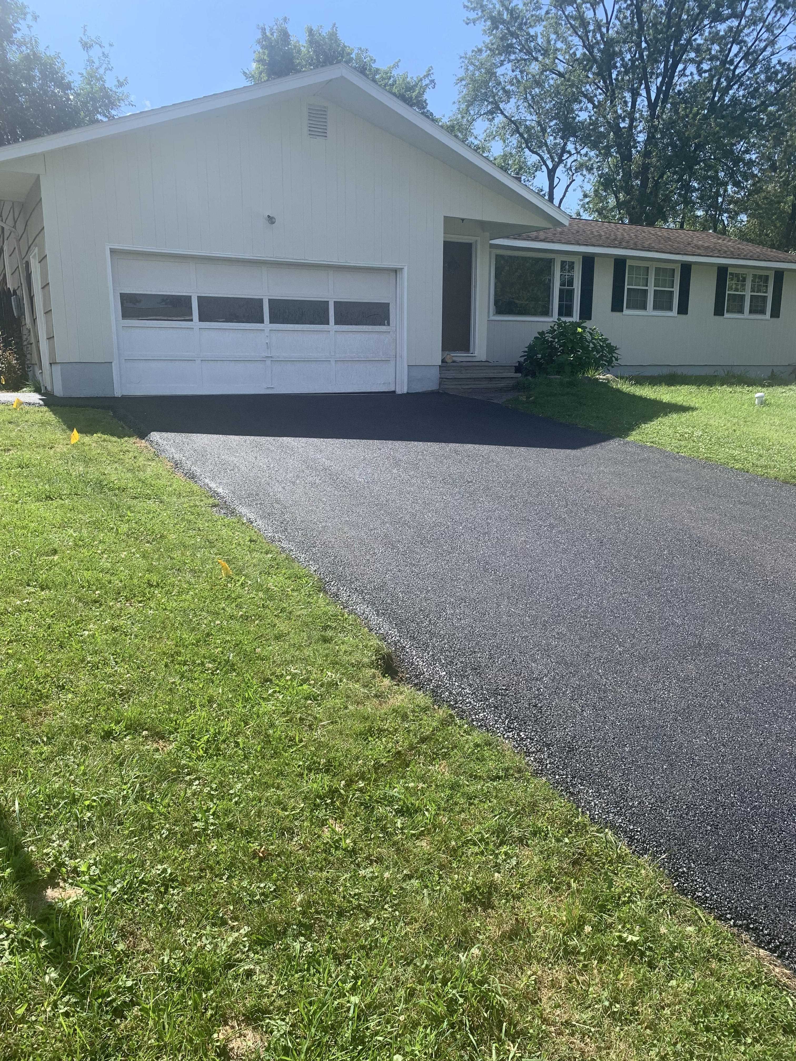 225 Marsh Dr – photo 2