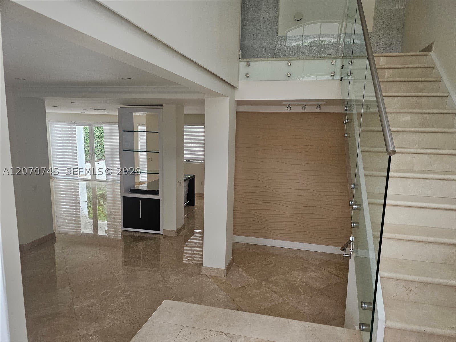 4501 Nw 93Rd Doral Ct – photo 2