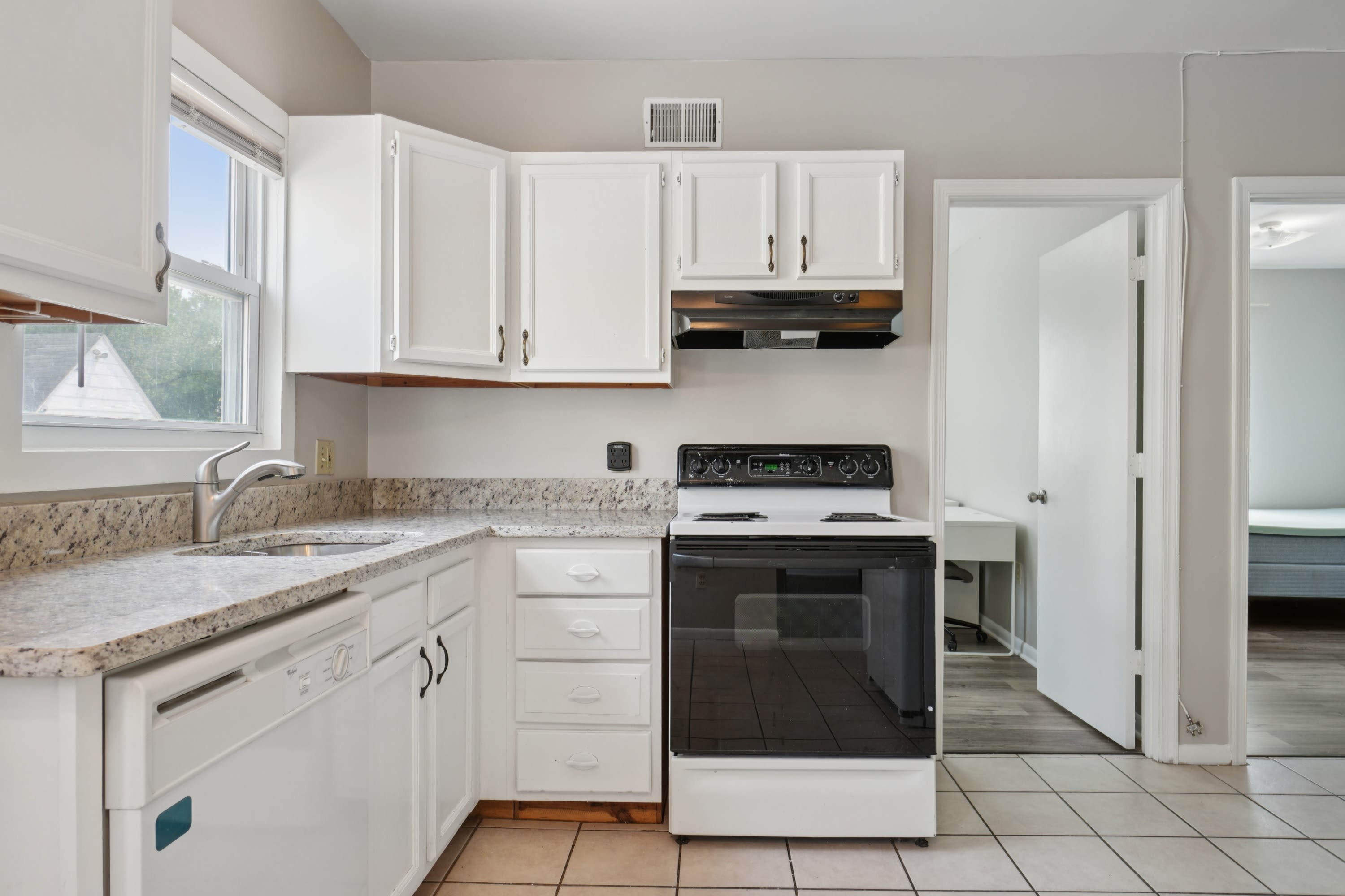 7307 Hopkins Avenue – photo 5