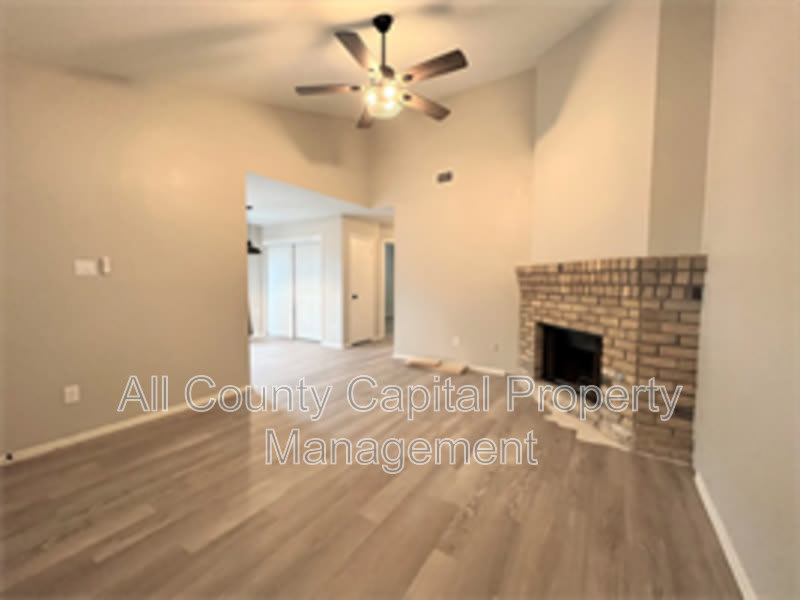 12214 Thompkins Unit A – photo 5
