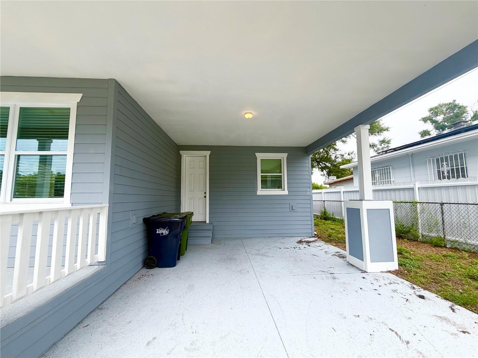 2125 W SAINT JOSEPH Street – photo 2