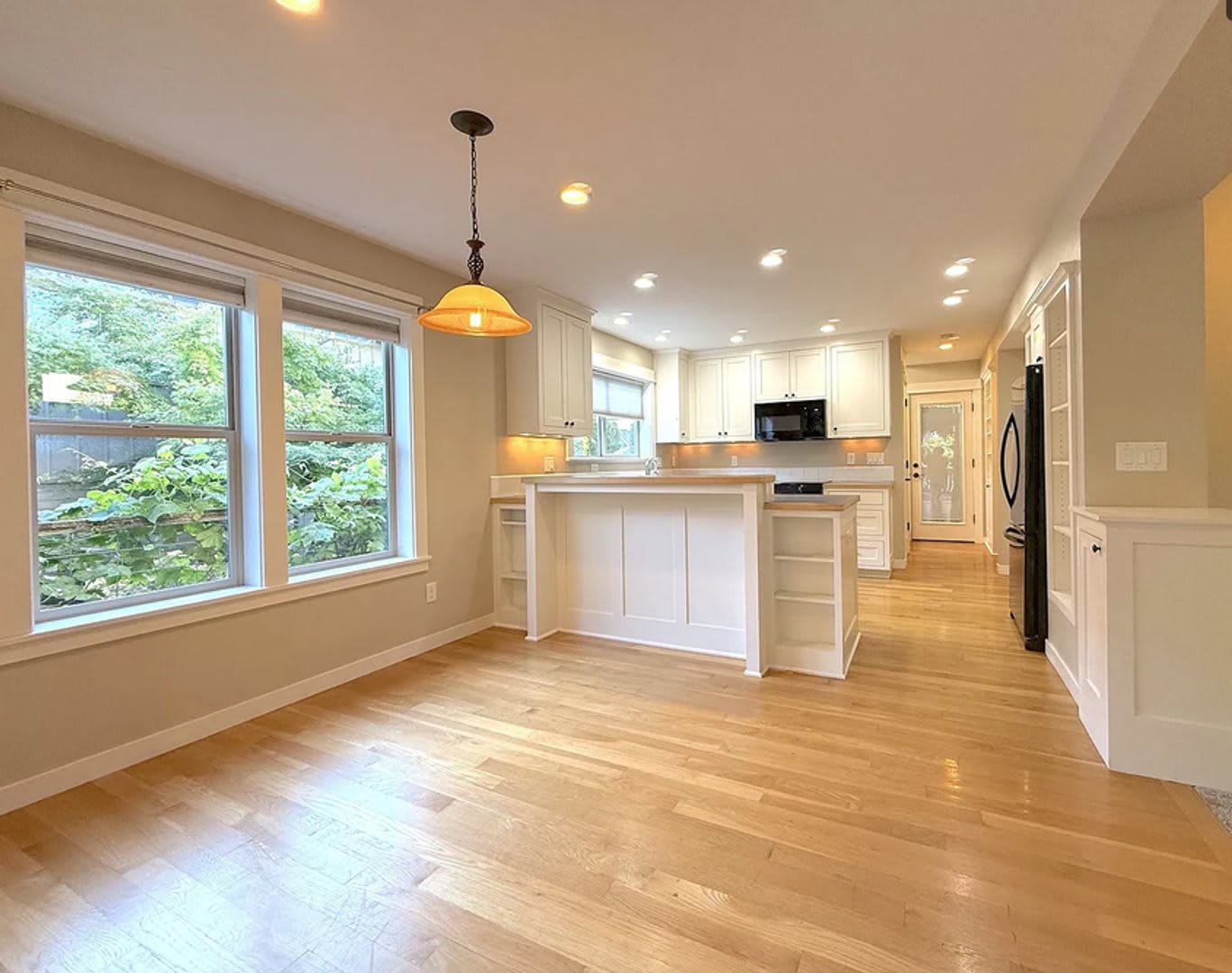 Charming Well-Kept Home – photo 2