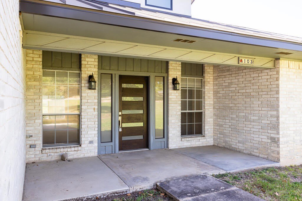 103 Crockett Dr. – photo 5