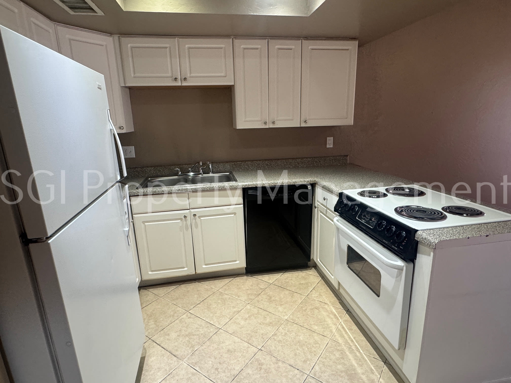 1915 S Shannon Dr – photo 3