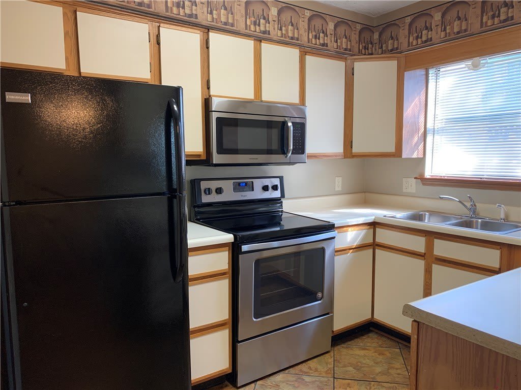 460 N Garrett Street – photo 4