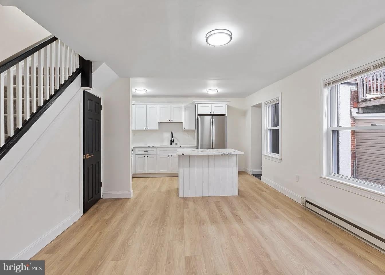 1118 BROWN ST #318 – photo 2