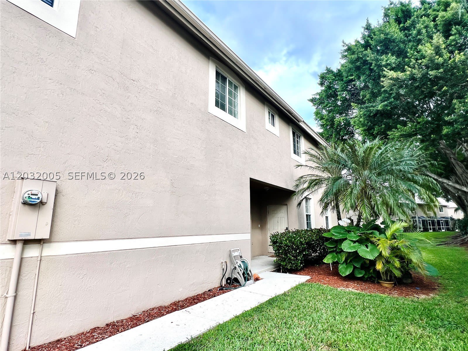 2176 Salerno Cir – photo 3
