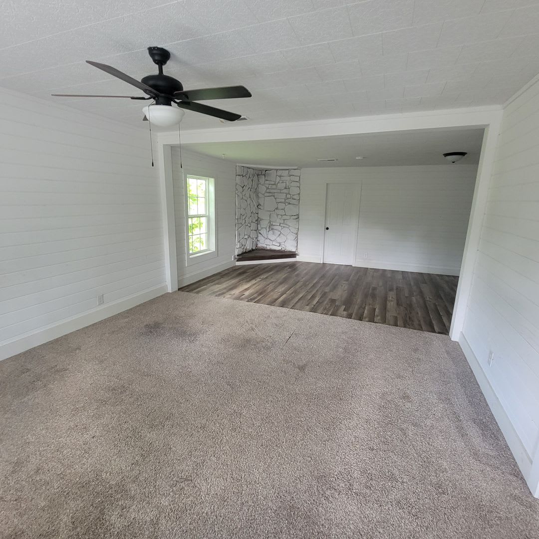 2 Bed, 1.5 Bath-Residential/Commercial – photo 3