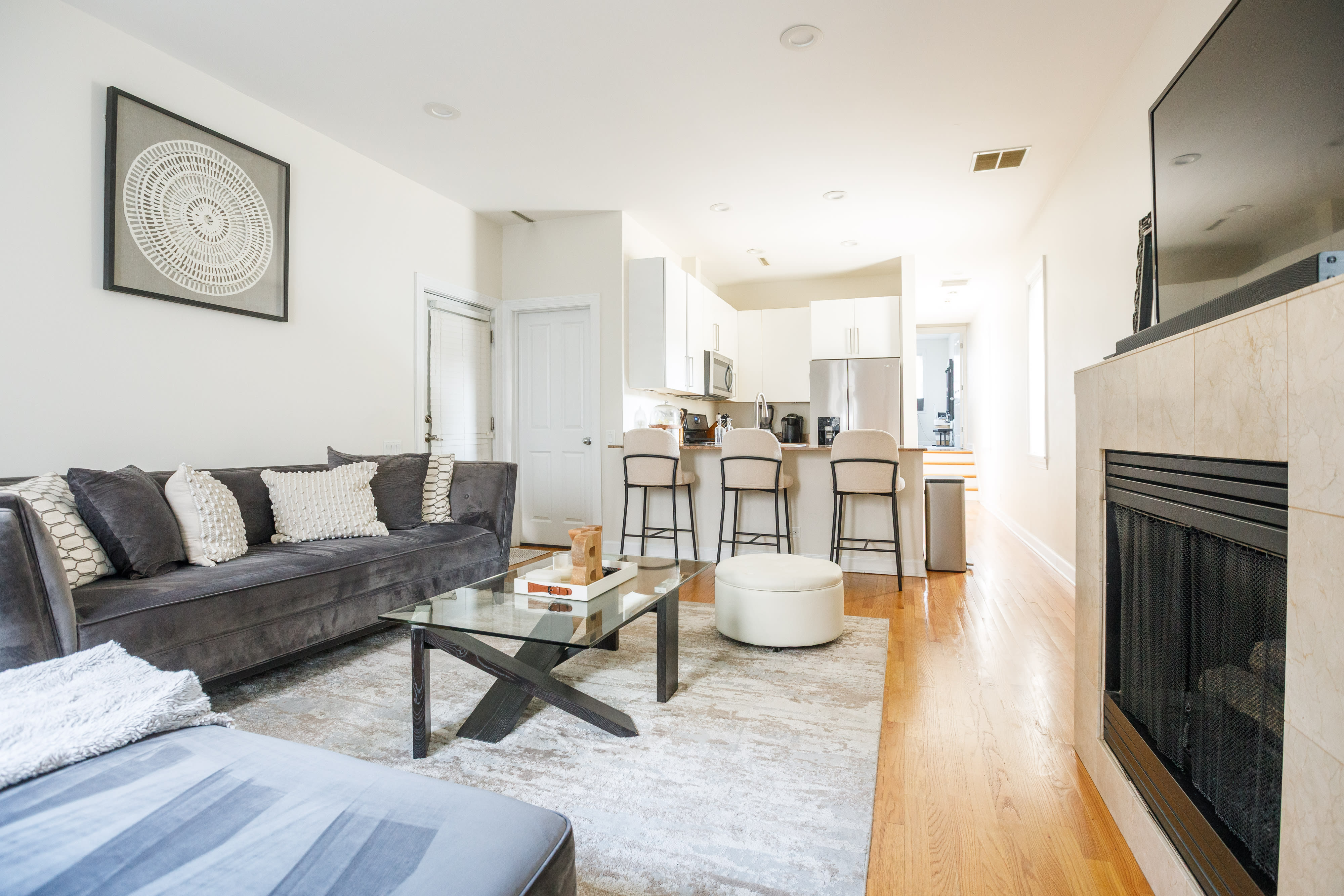 2451 North Clybourn Avenue – photo 3