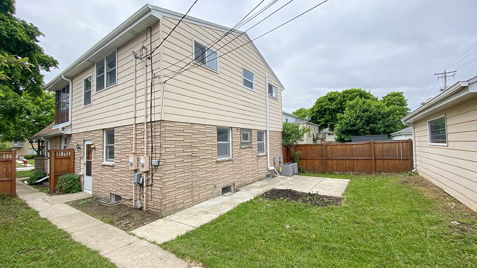 8420 W Keefe Ave Lower – photo 2
