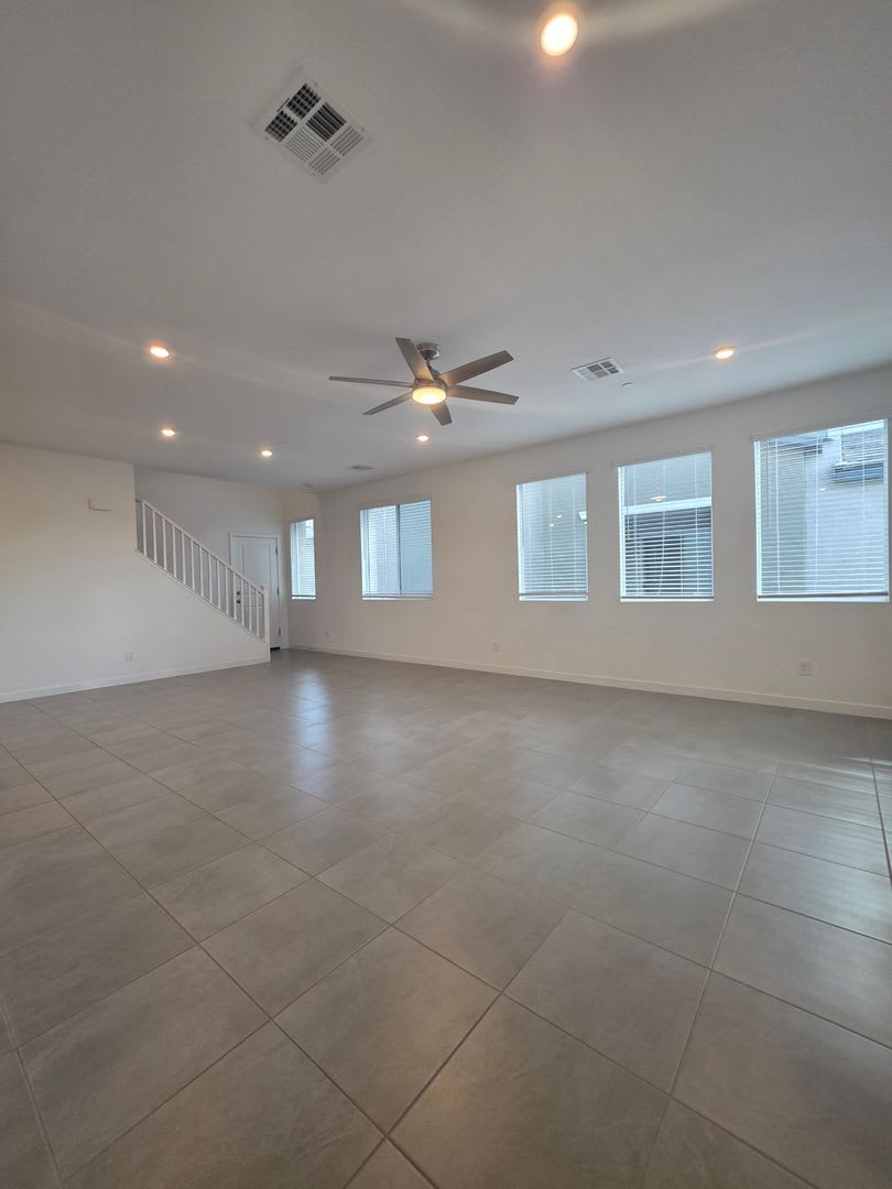 3-Bedroom, 2.5-Bath Townhome – photo 5