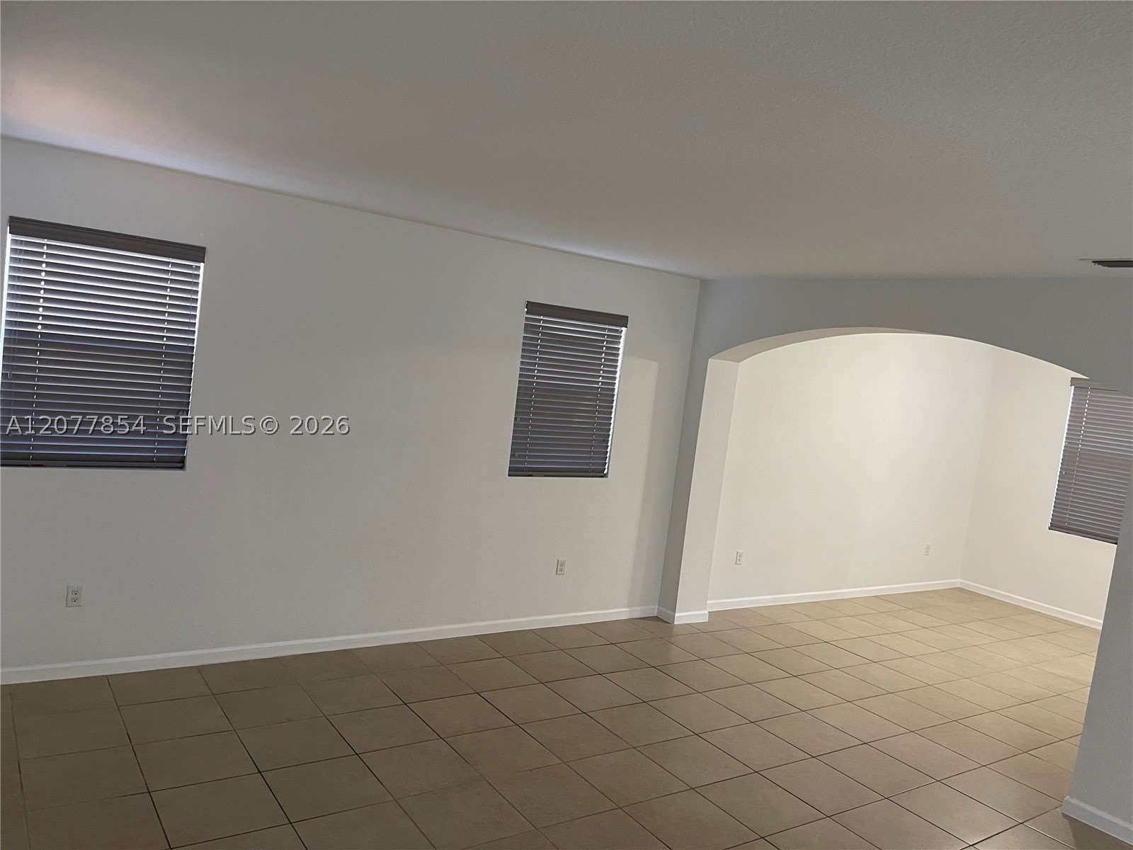 165 SE 21st Ter – photo 3
