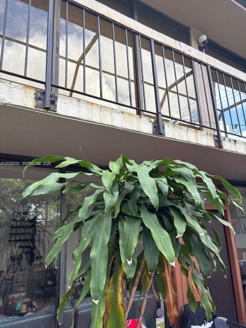 3190 Bird Avenue – photo 3