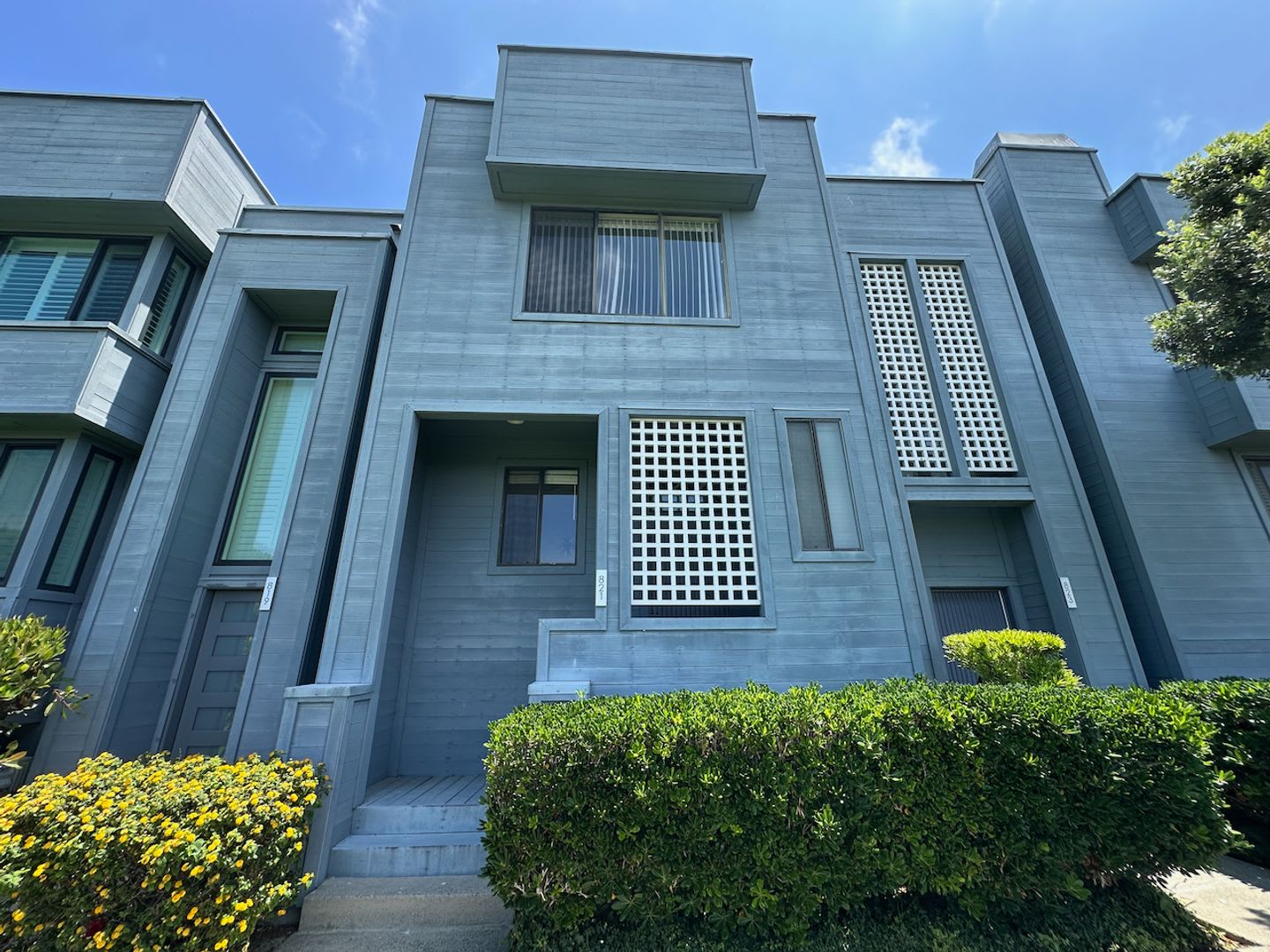 FOR RENT: 2Bd/1.5Ba Upgraded Townhome In The Highly Desirable Community Spindrift Del Mar – photo 2