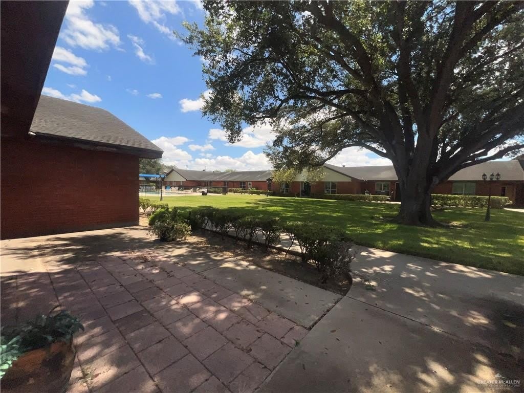 1303 W 3rd Street – photo 2