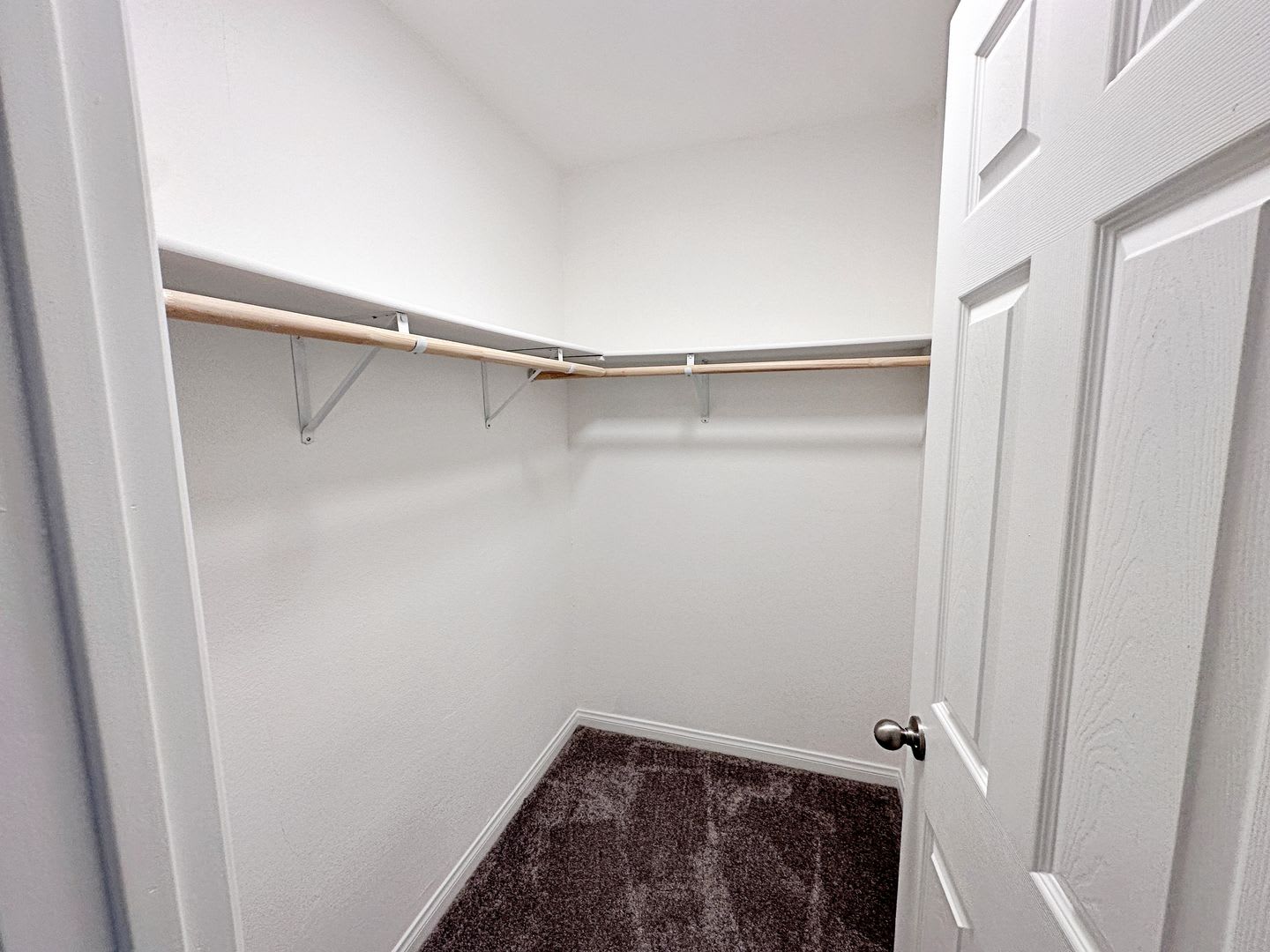 3 BEDROOM TOWNHOME IN GATED COMMUNITY – photo 5