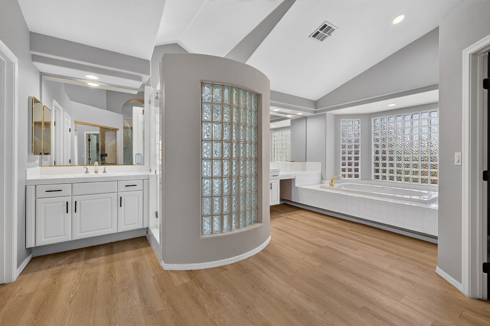 Guard Gated Summerlin Home in Summerlin w/ Pool & Spa – photo 3
