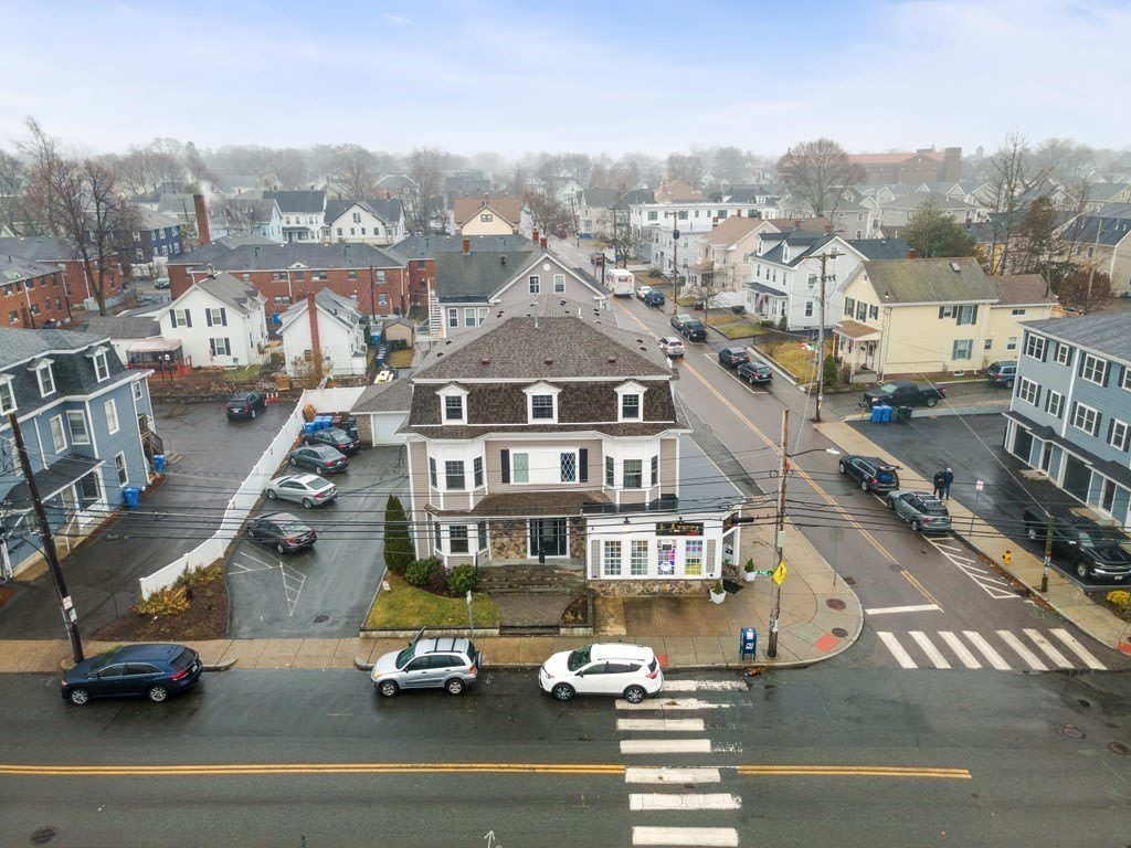 75 Pine St – photo 3