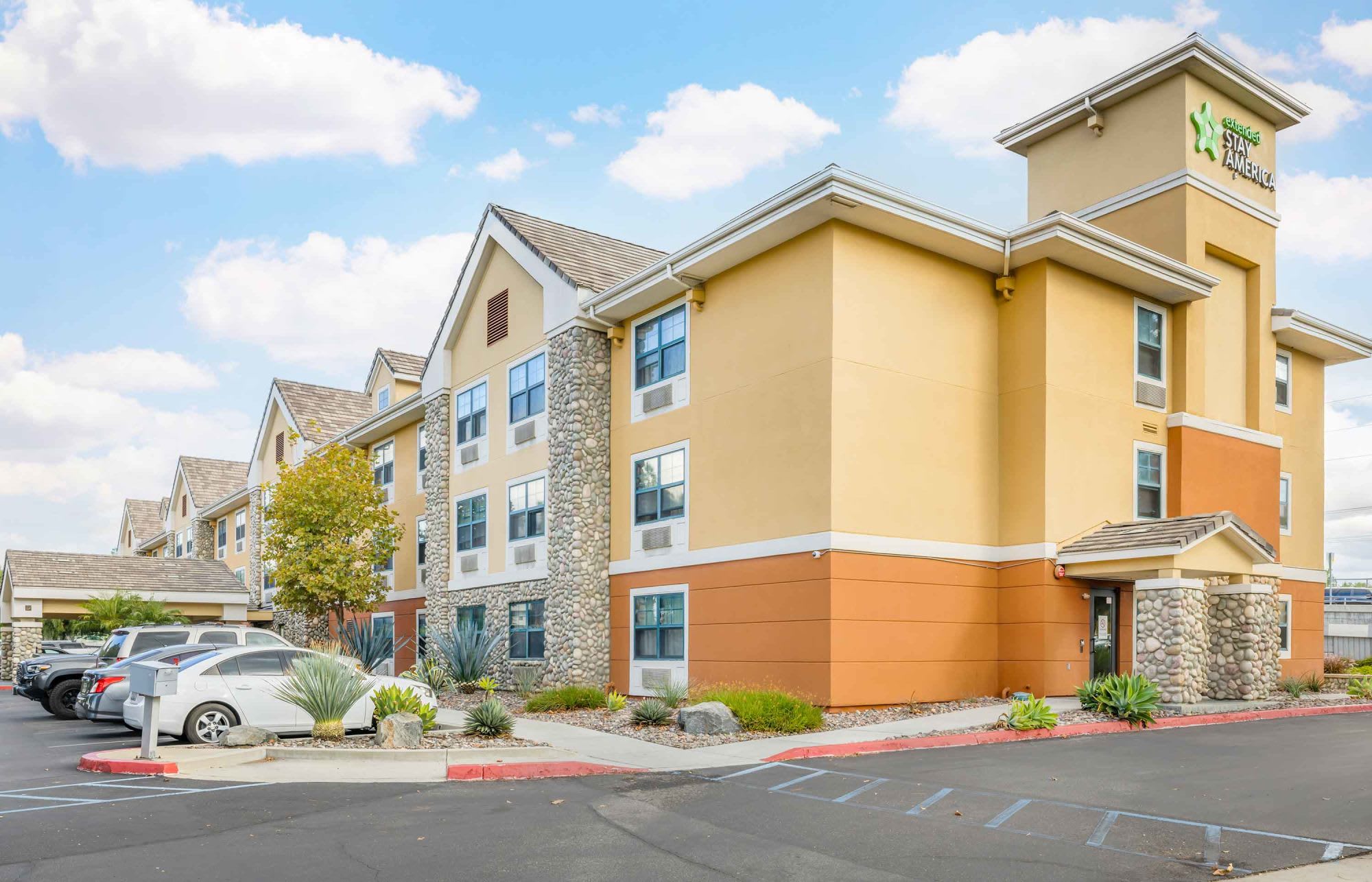 Suites Temecula – photo 3