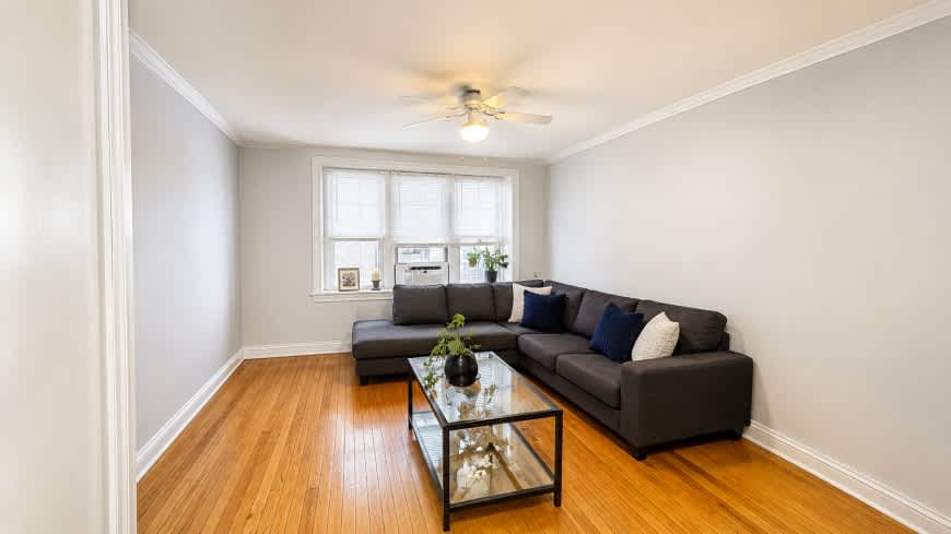 2332 W Addison – photo 2