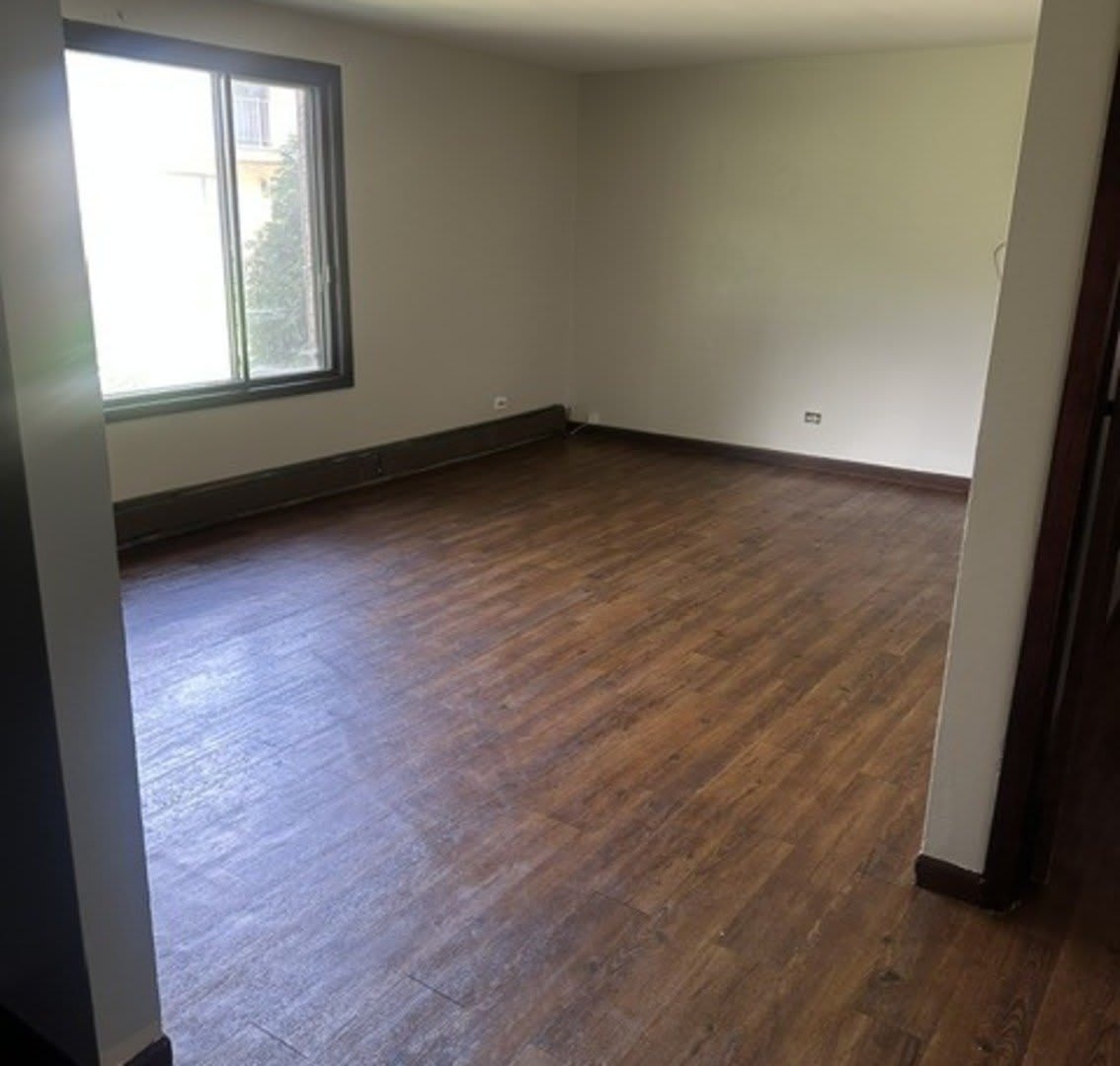14833 Kilpatrick Avenue – photo 2