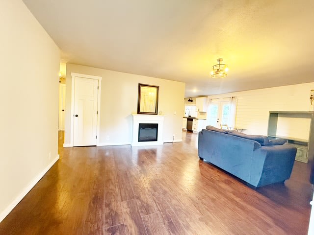 144 Broad Street West – photo 2