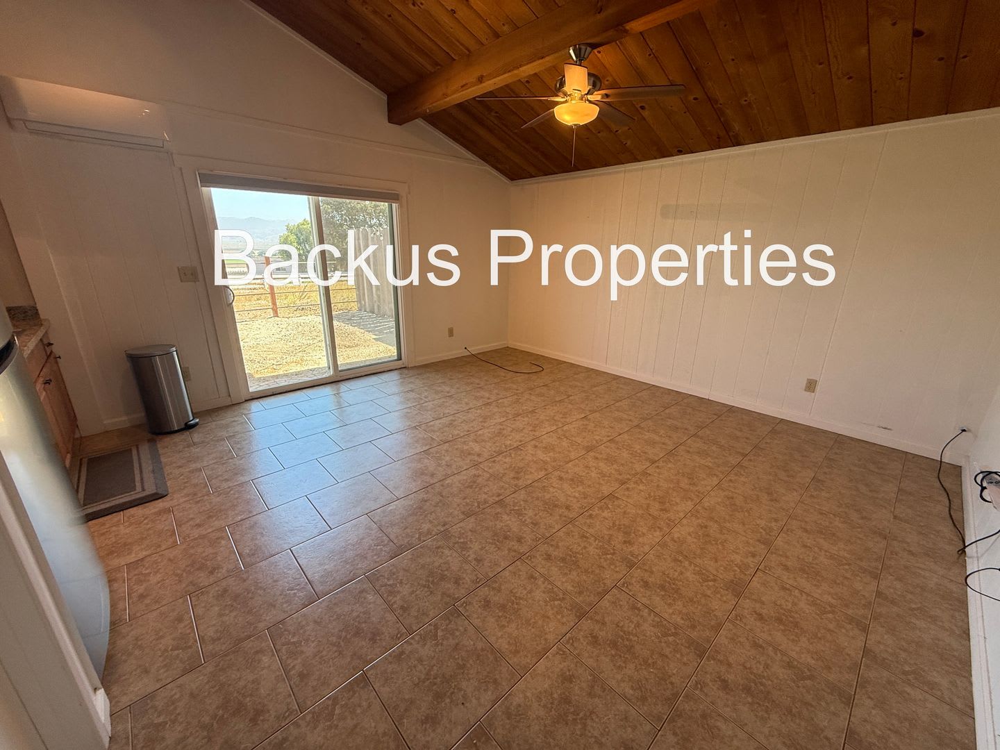 Great studio with all utilities included off of River Rd – photo 2