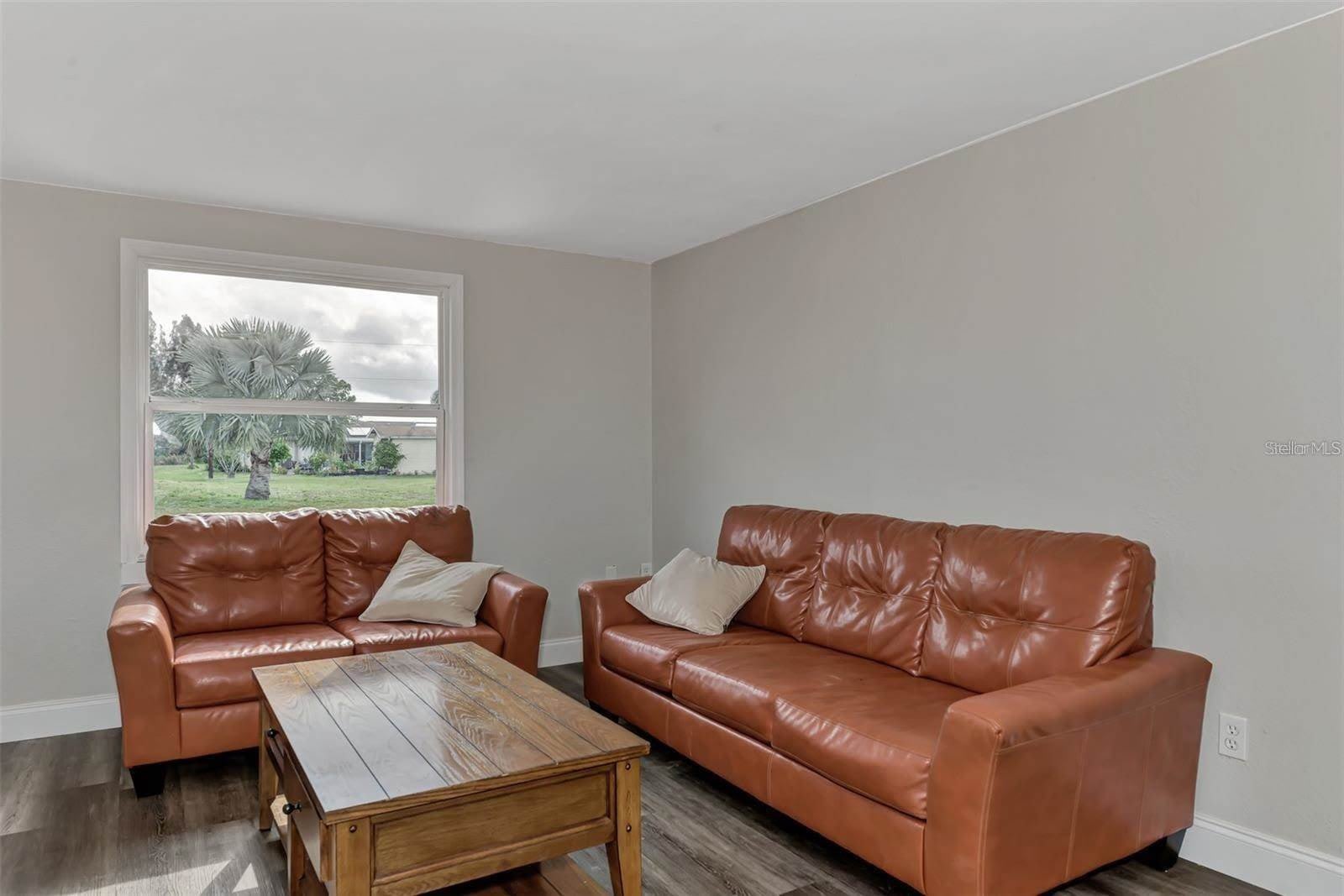 304 San Carlos Avenue Unit B – photo 3
