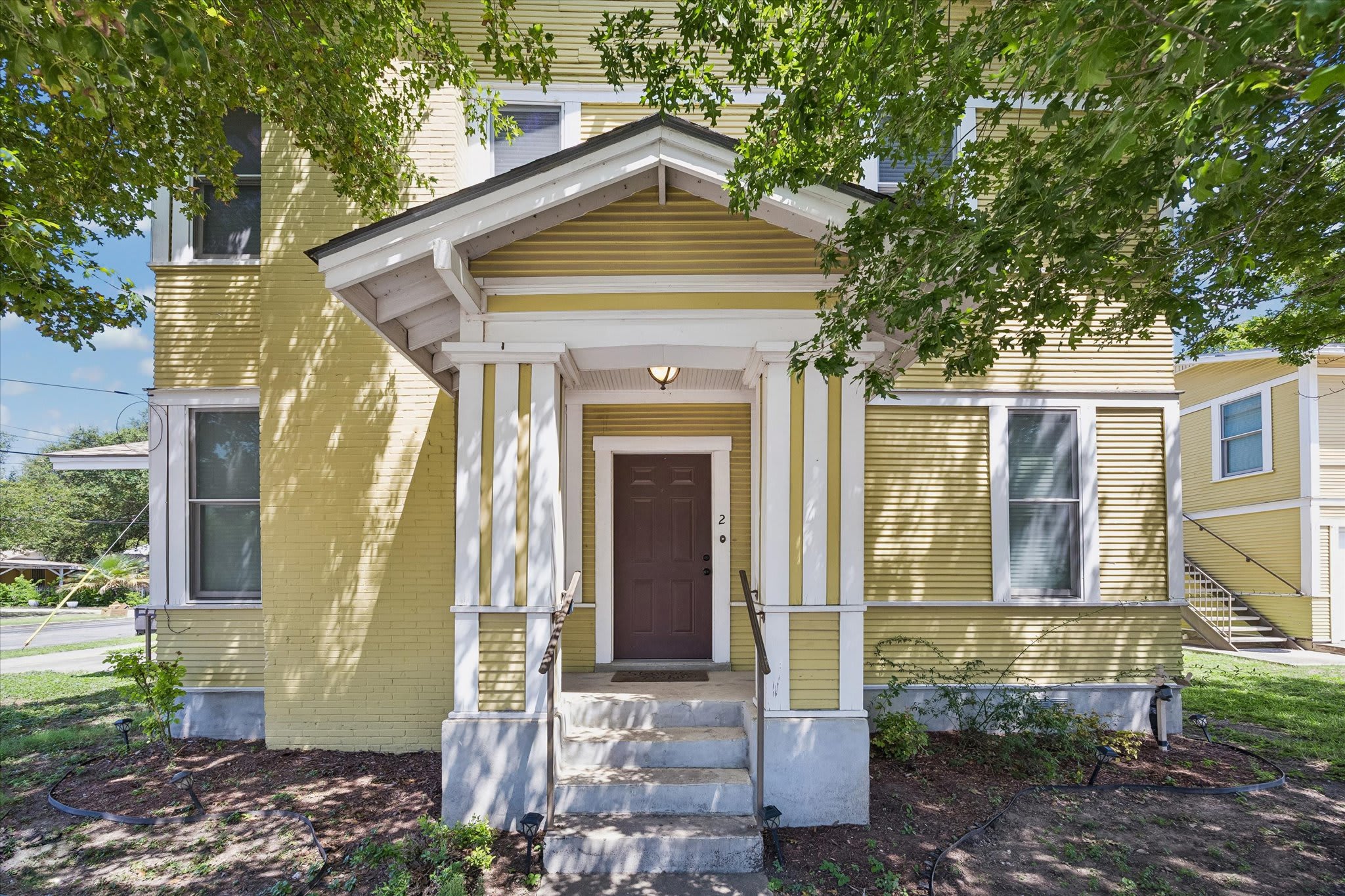 842 East Guenther Streetunit 2 – photo 2